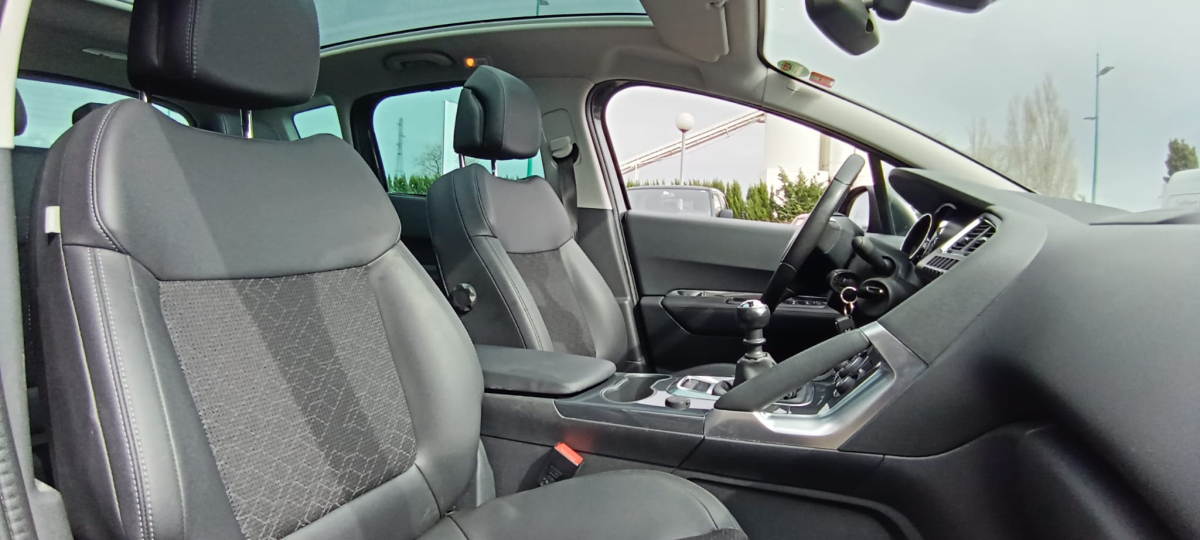 Peugeot 3008 — 12