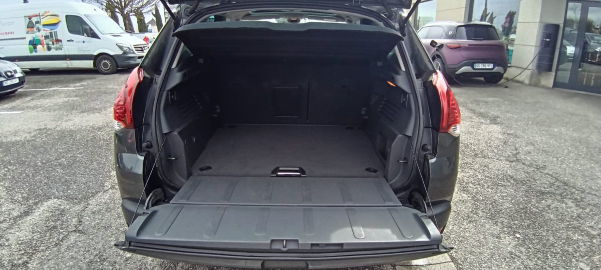 Peugeot 3008 — 16
