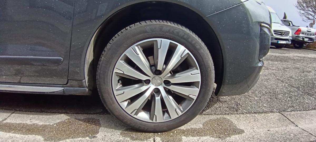 Peugeot 3008 — 17