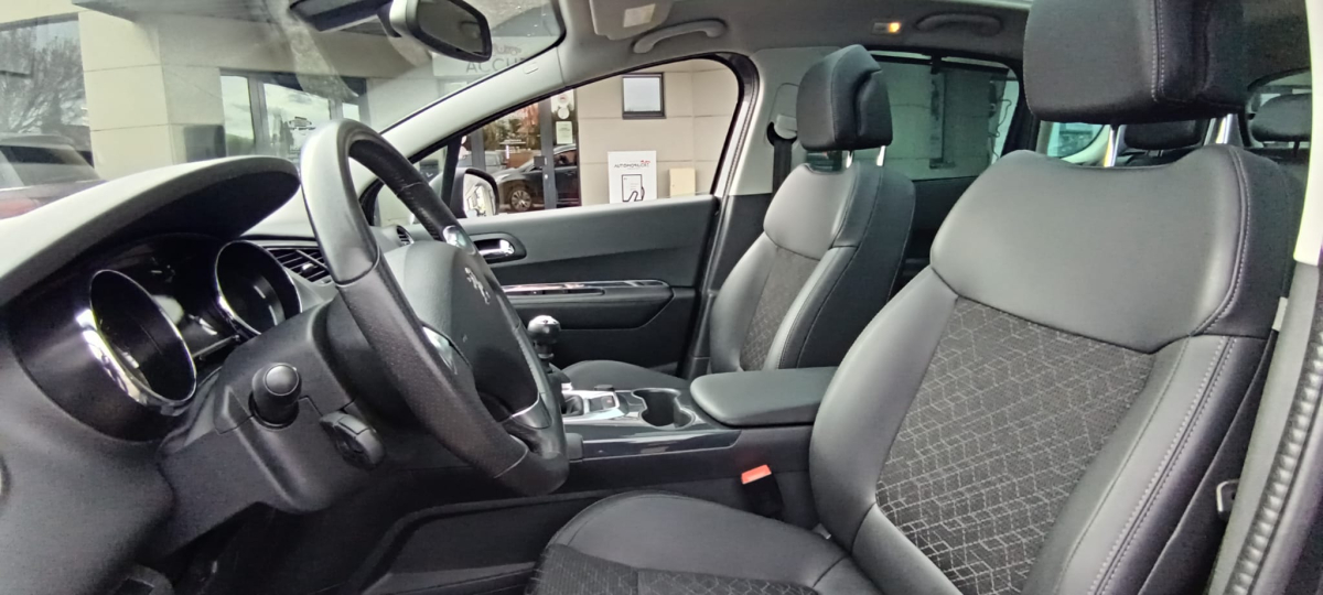 Peugeot 3008 — 21
