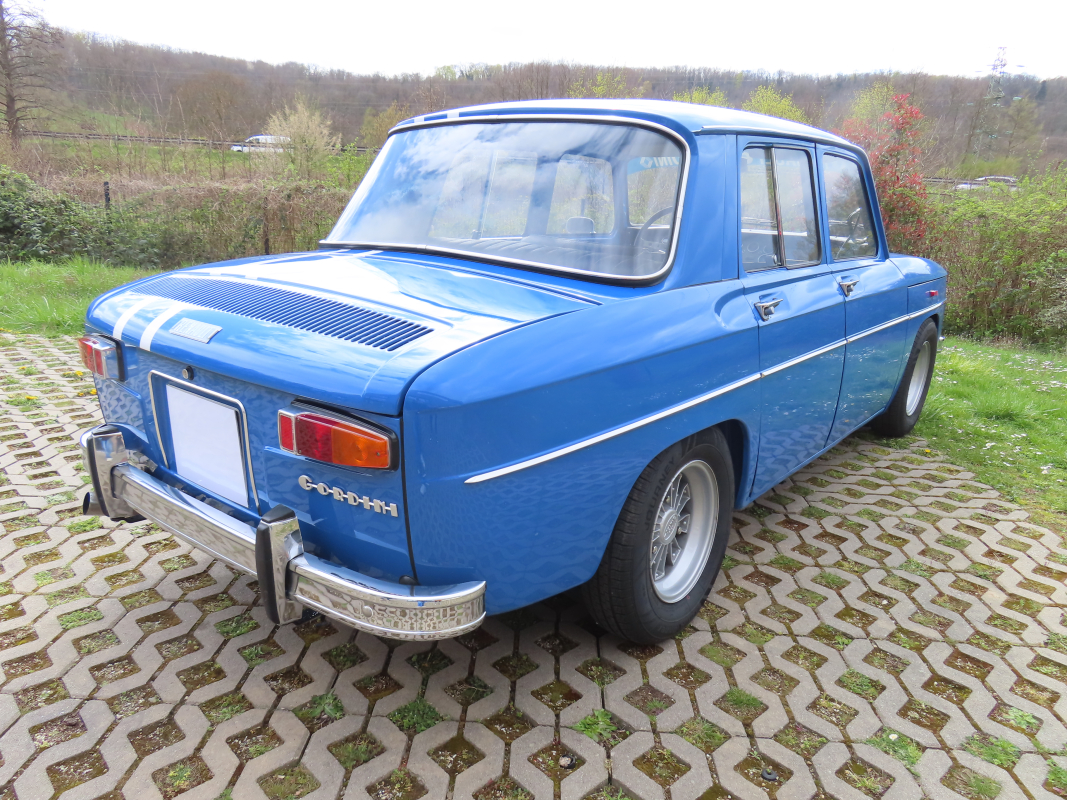 Renault R8 — 4