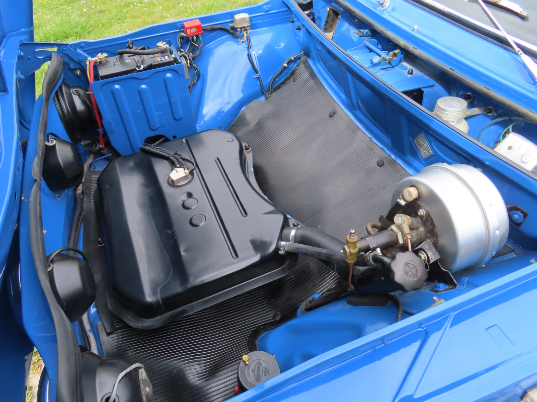 Renault R8 — 17