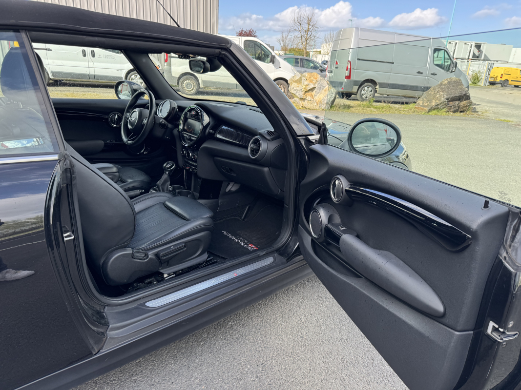 Mini Mini Cabriolet — 25