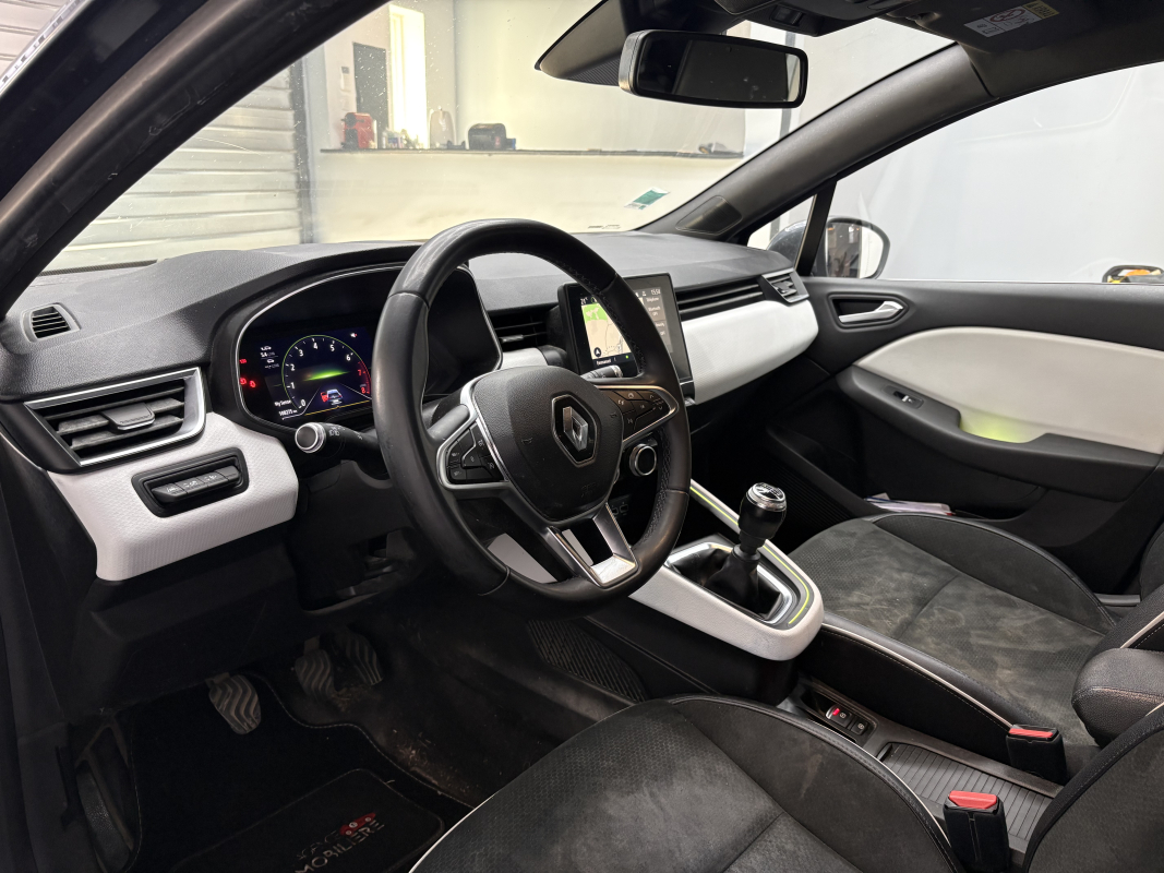 Renault Clio — 10