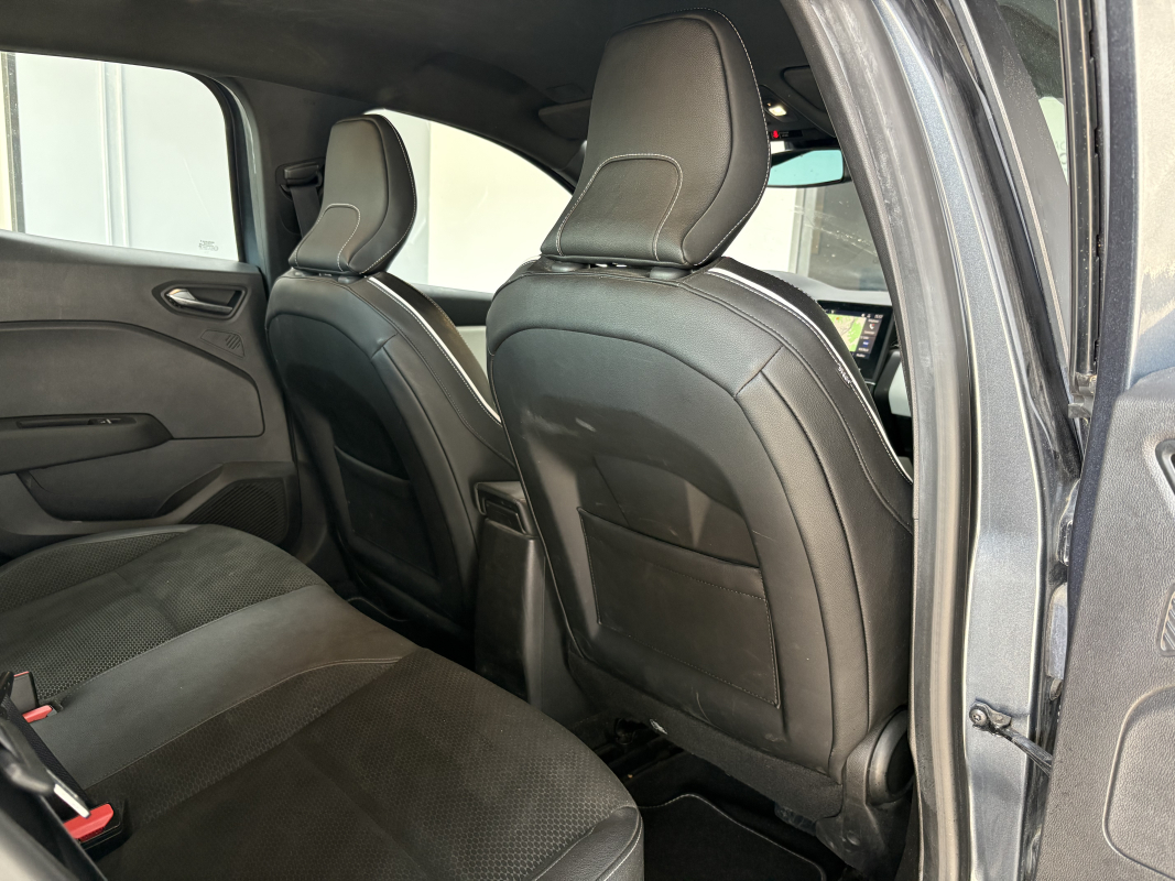Renault Clio — 19