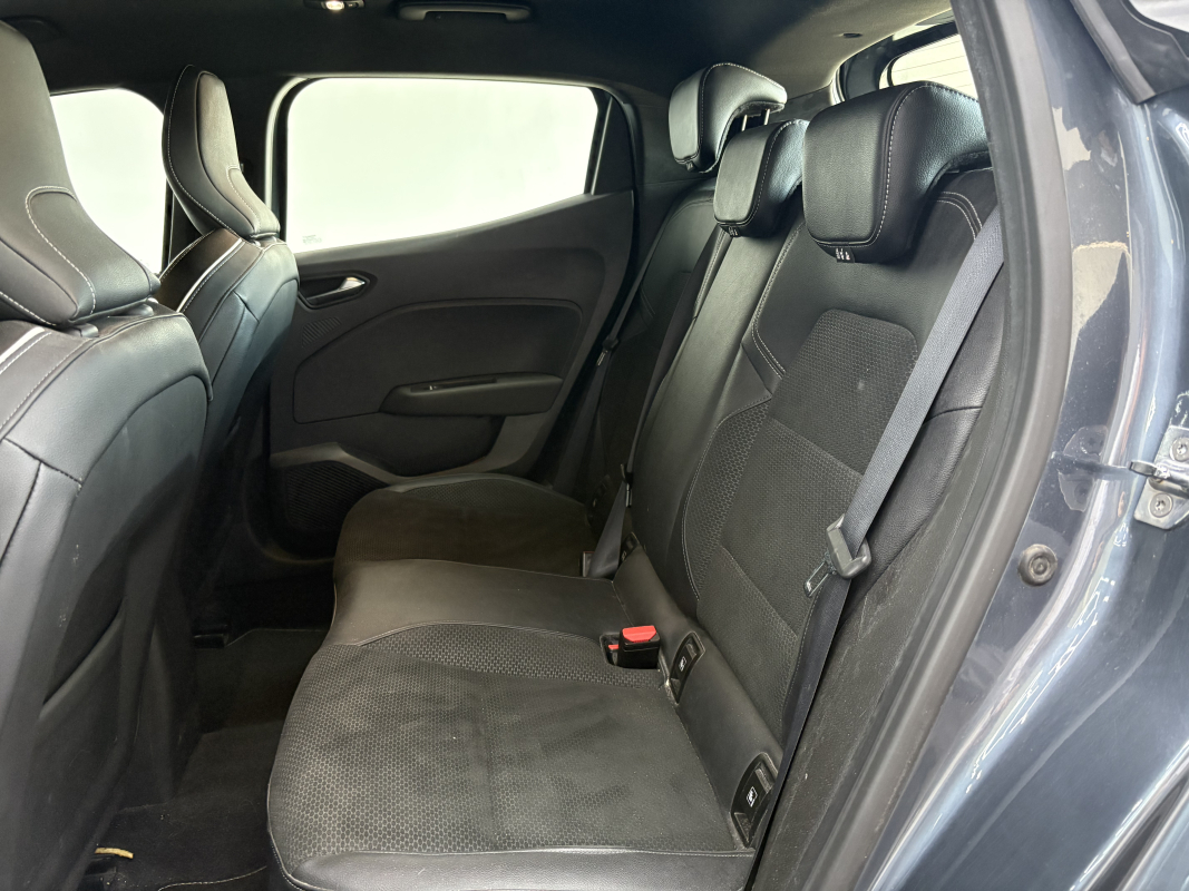 Renault Clio — 21