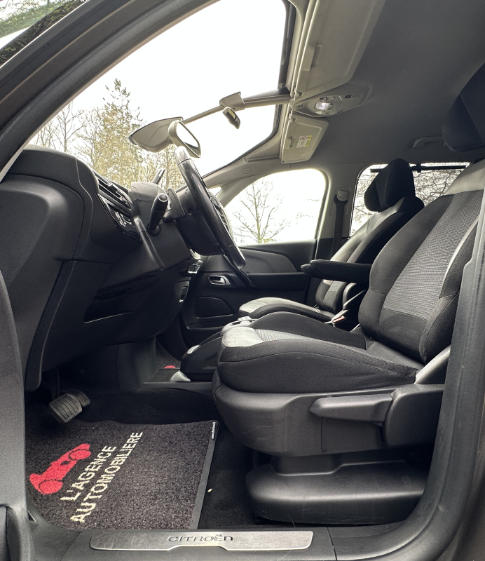 Citroen Grand C4 Picasso — 9
