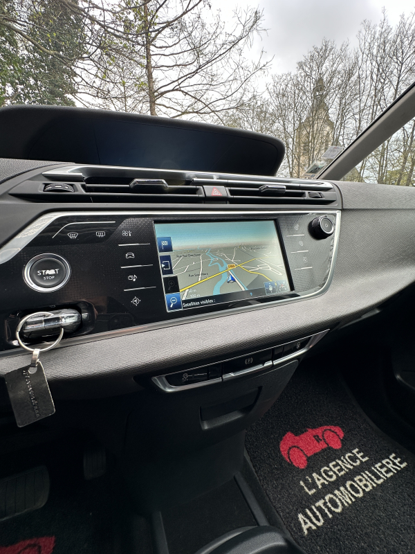 Citroen Grand C4 Picasso — 14