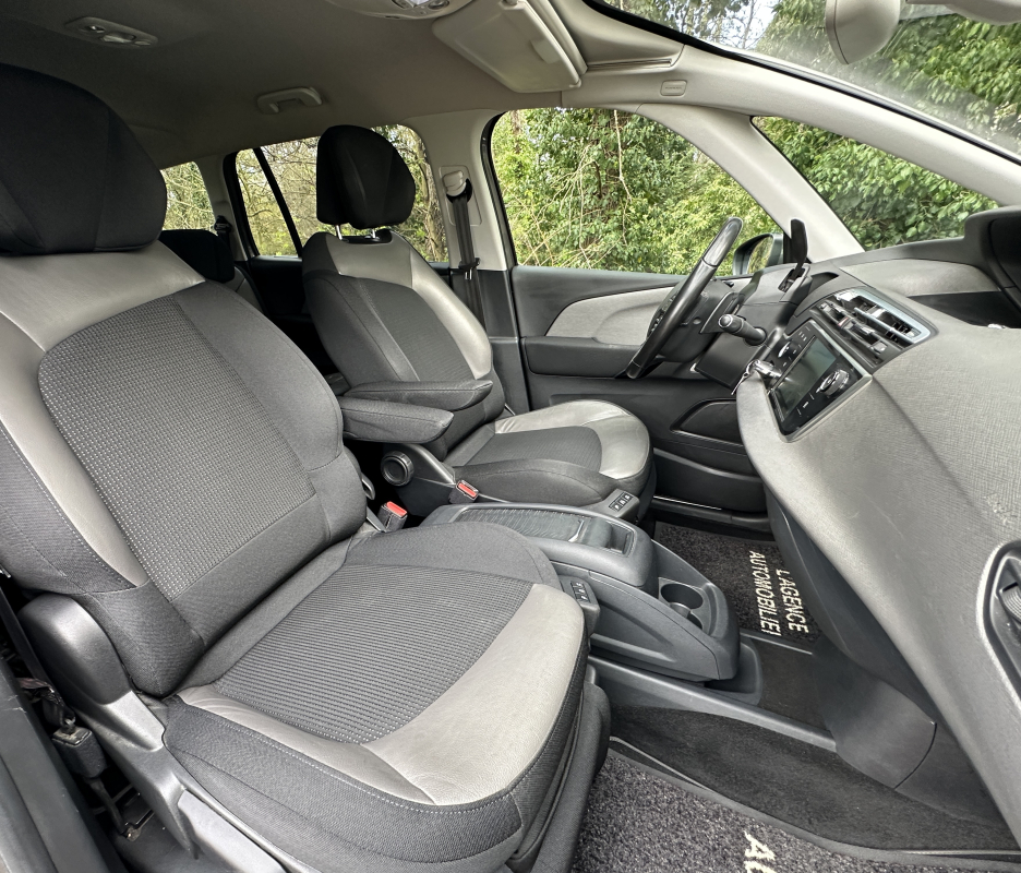 Citroen Grand C4 Picasso — 26