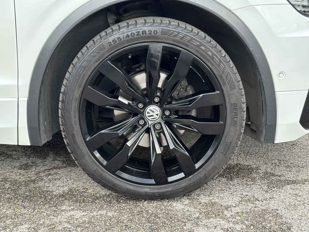 Volkswagen Tiguan — 31