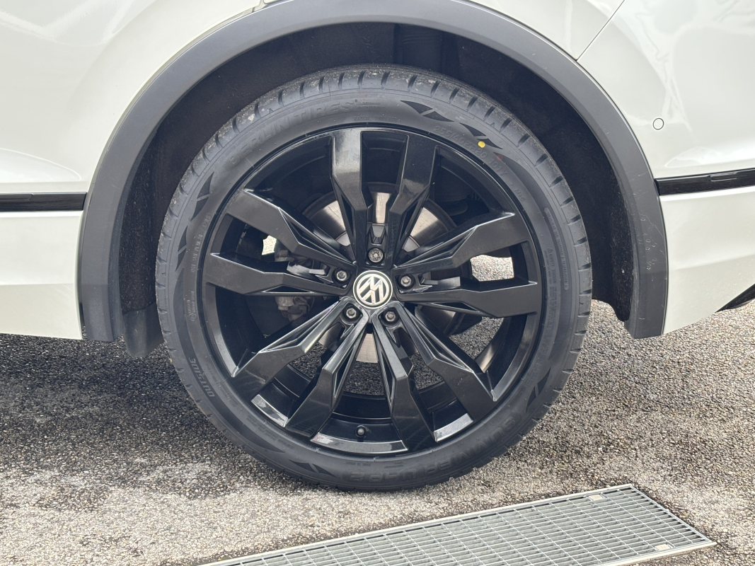 Volkswagen Tiguan — 30