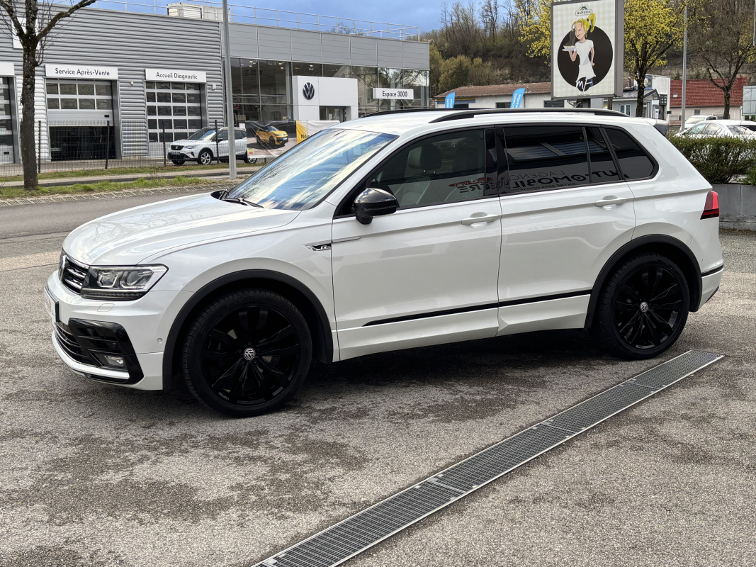 Volkswagen Tiguan — 33