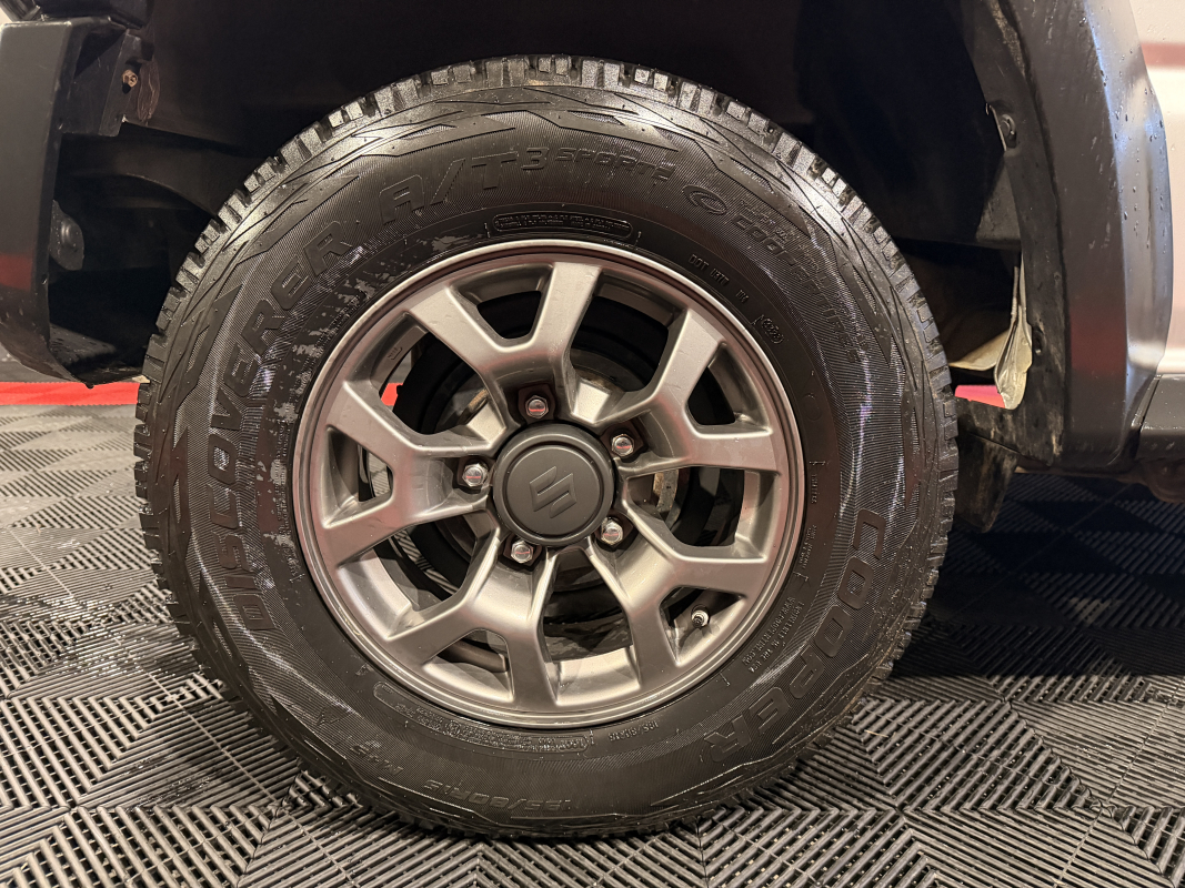 Suzuki Jimny — 23