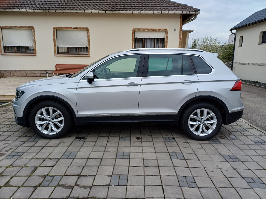 Volkswagen Tiguan — 2