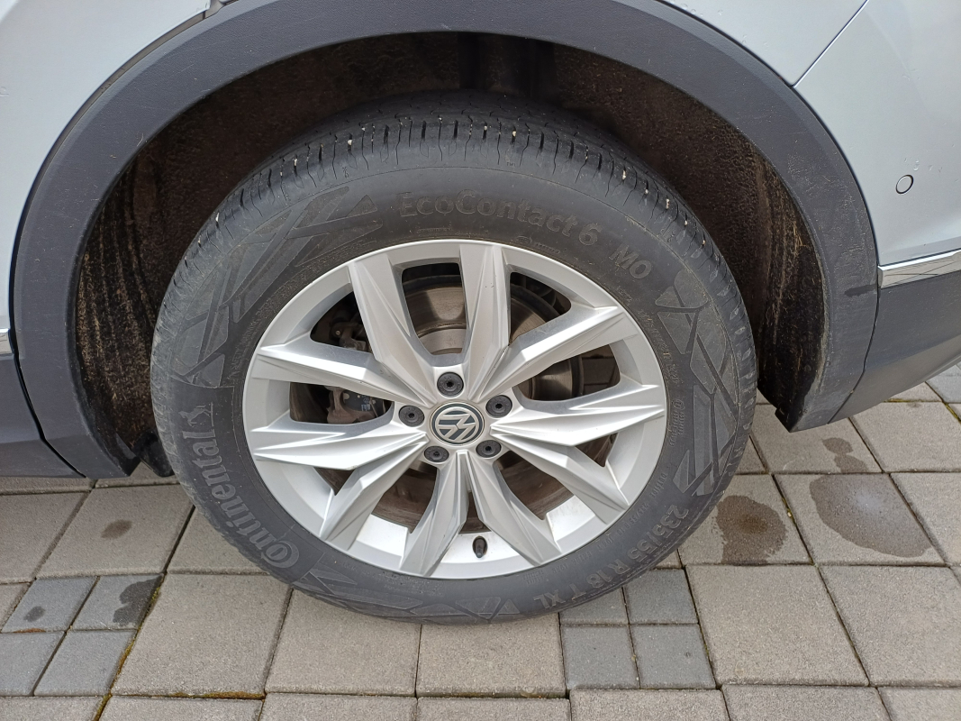 Volkswagen Tiguan — 26