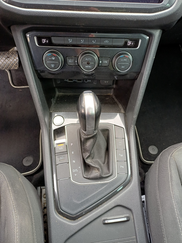 Volkswagen Tiguan — 15