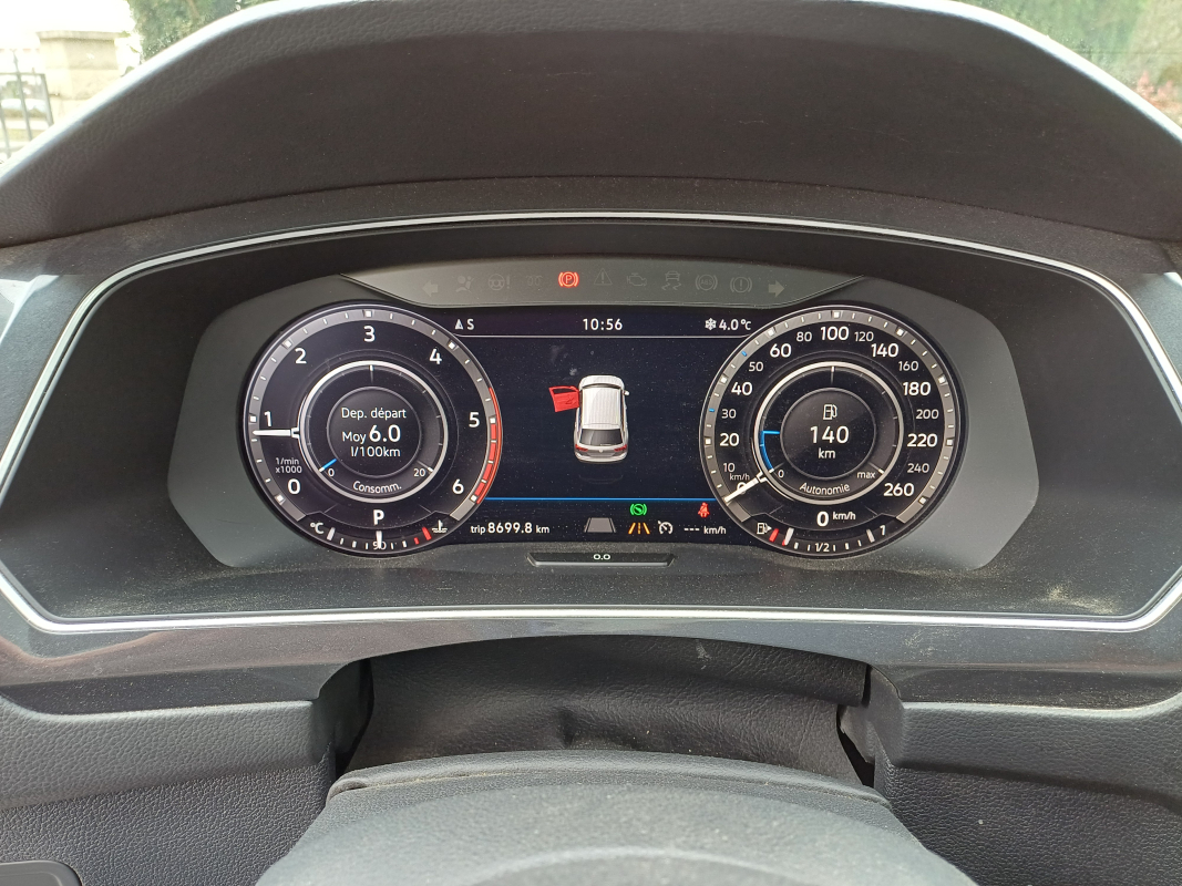 Volkswagen Tiguan — 11
