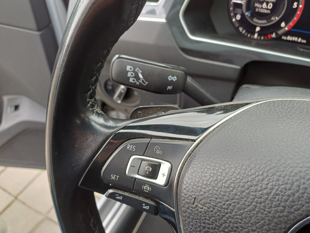 Volkswagen Tiguan — 12