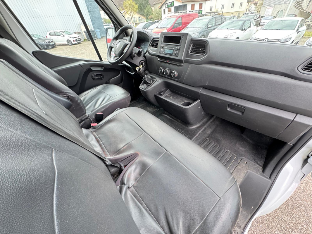 Renault Master — 15