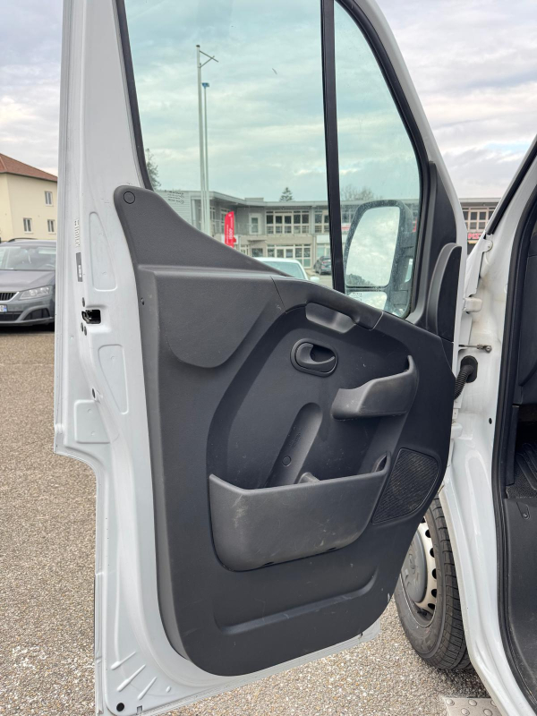 Renault Master — 17
