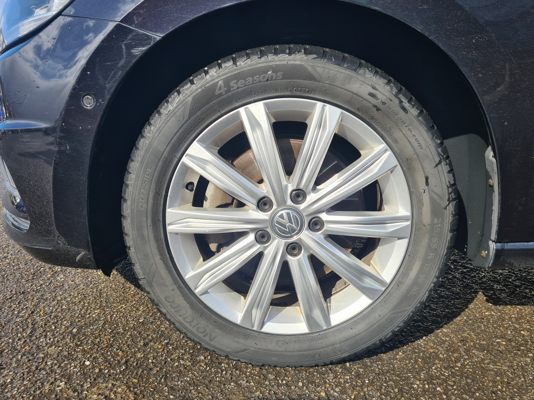 Volkswagen Touran — 36