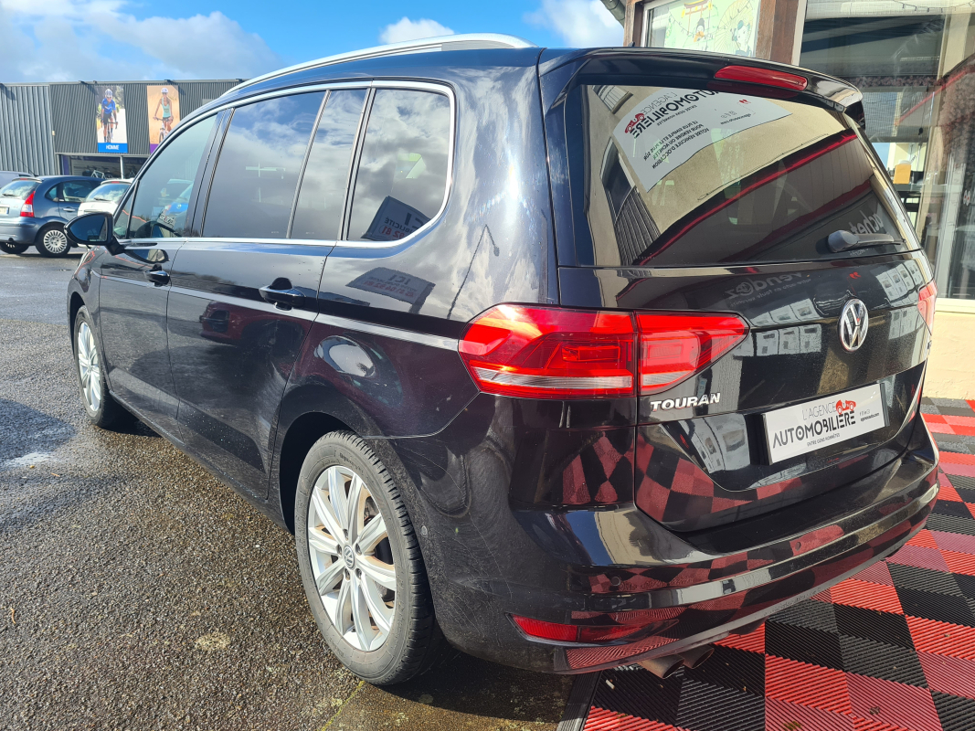 Volkswagen Touran — 3