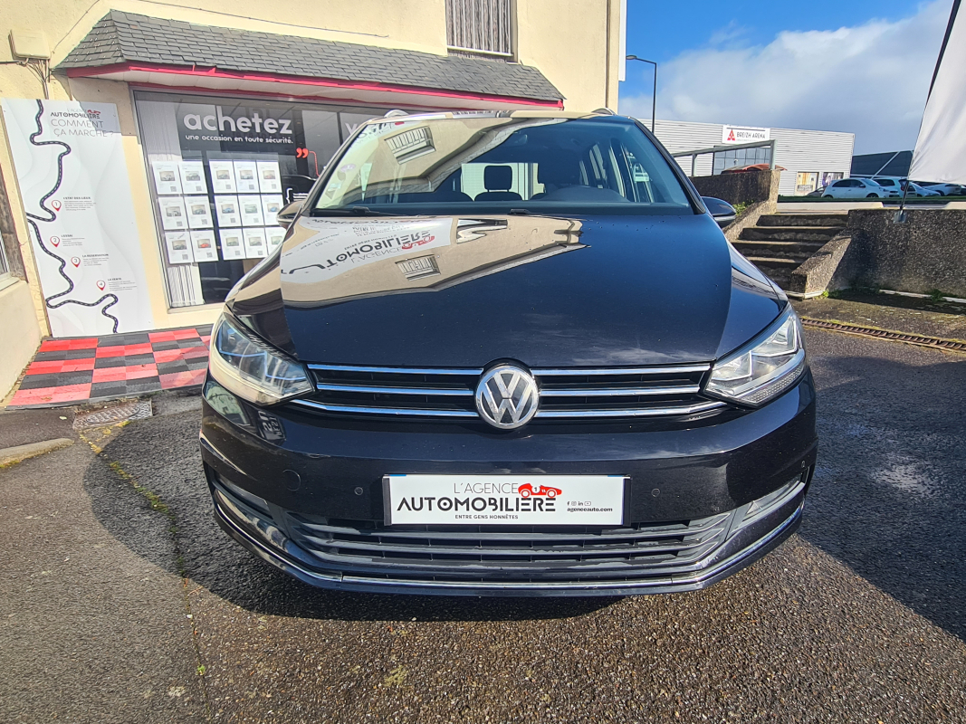 Volkswagen Touran — 8