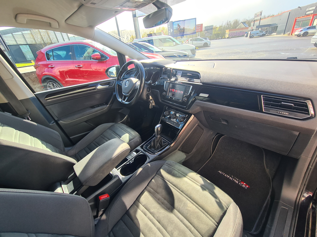 Volkswagen Touran — 13