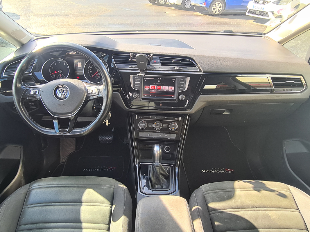 Volkswagen Touran — 14