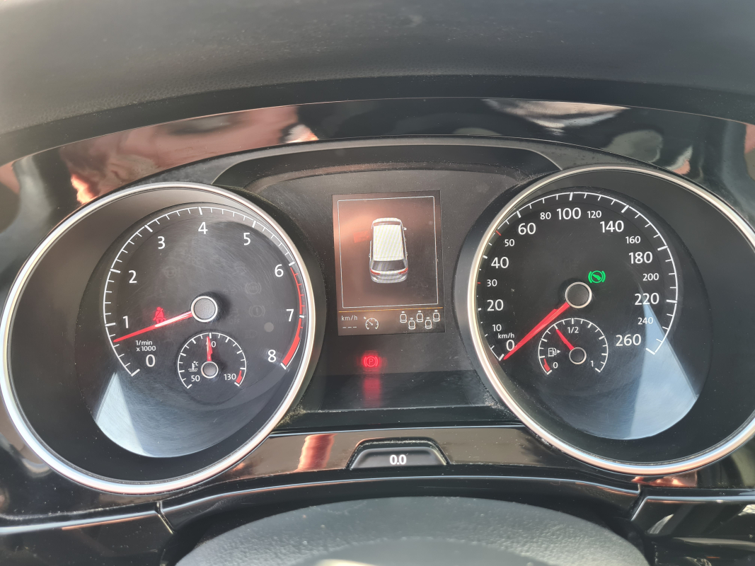 Volkswagen Touran — 16