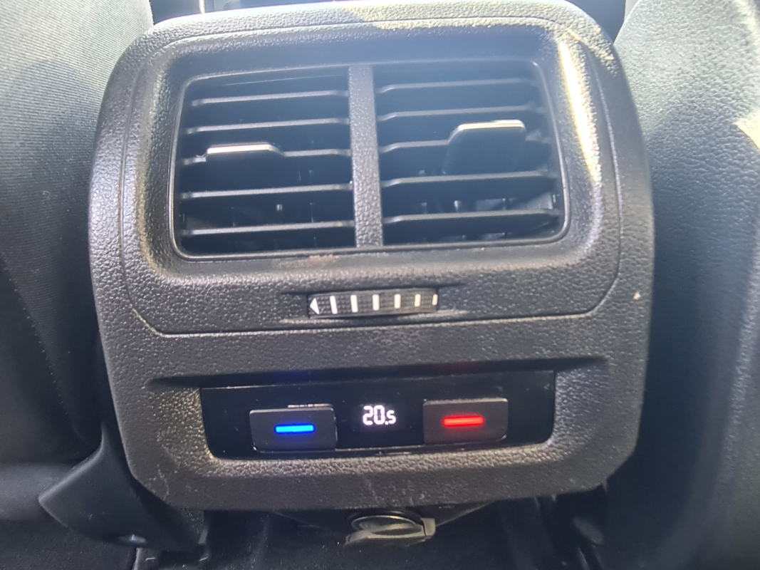 Volkswagen Touran — 30