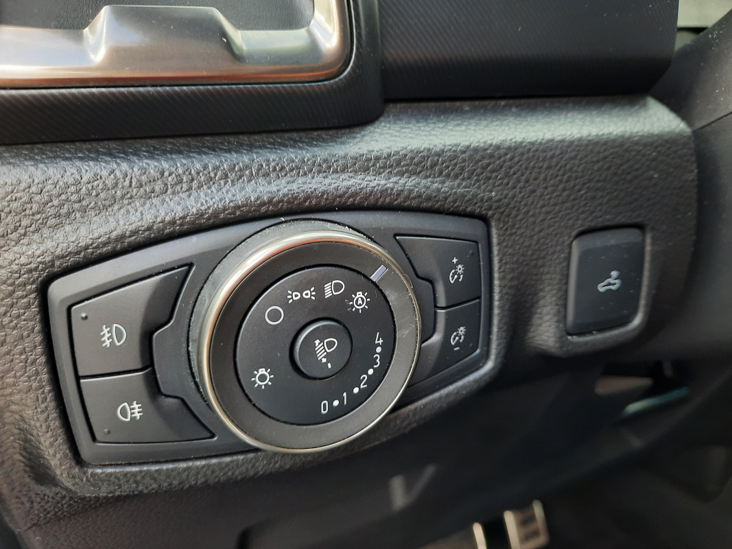 Ford Ranger — 10