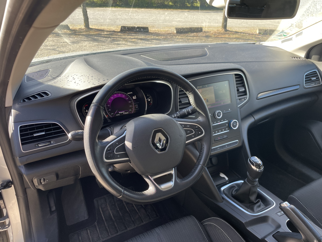 Renault Megane — 10