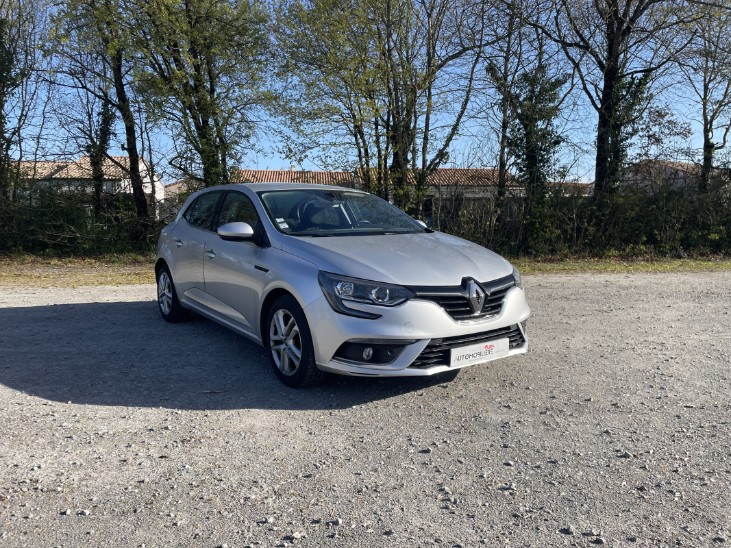 Renault Megane — 3