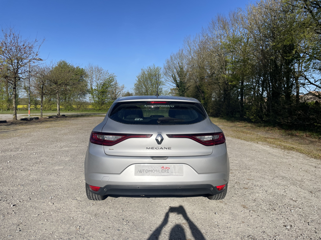 Renault Megane — 6