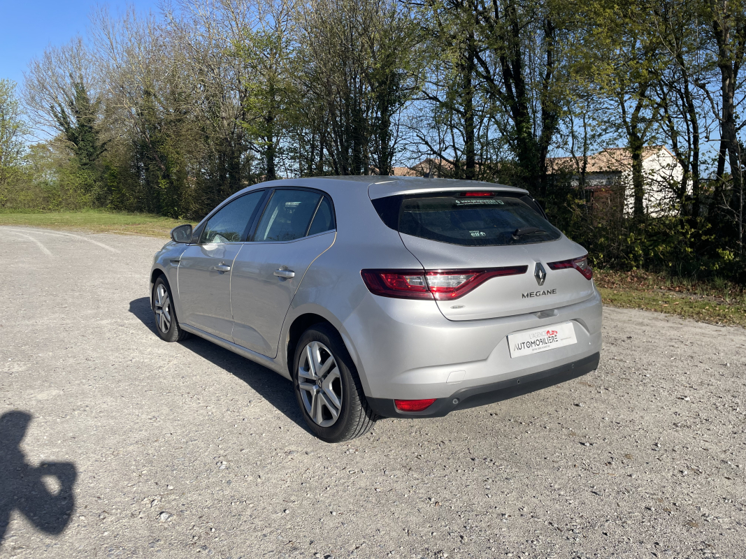 Renault Megane — 7