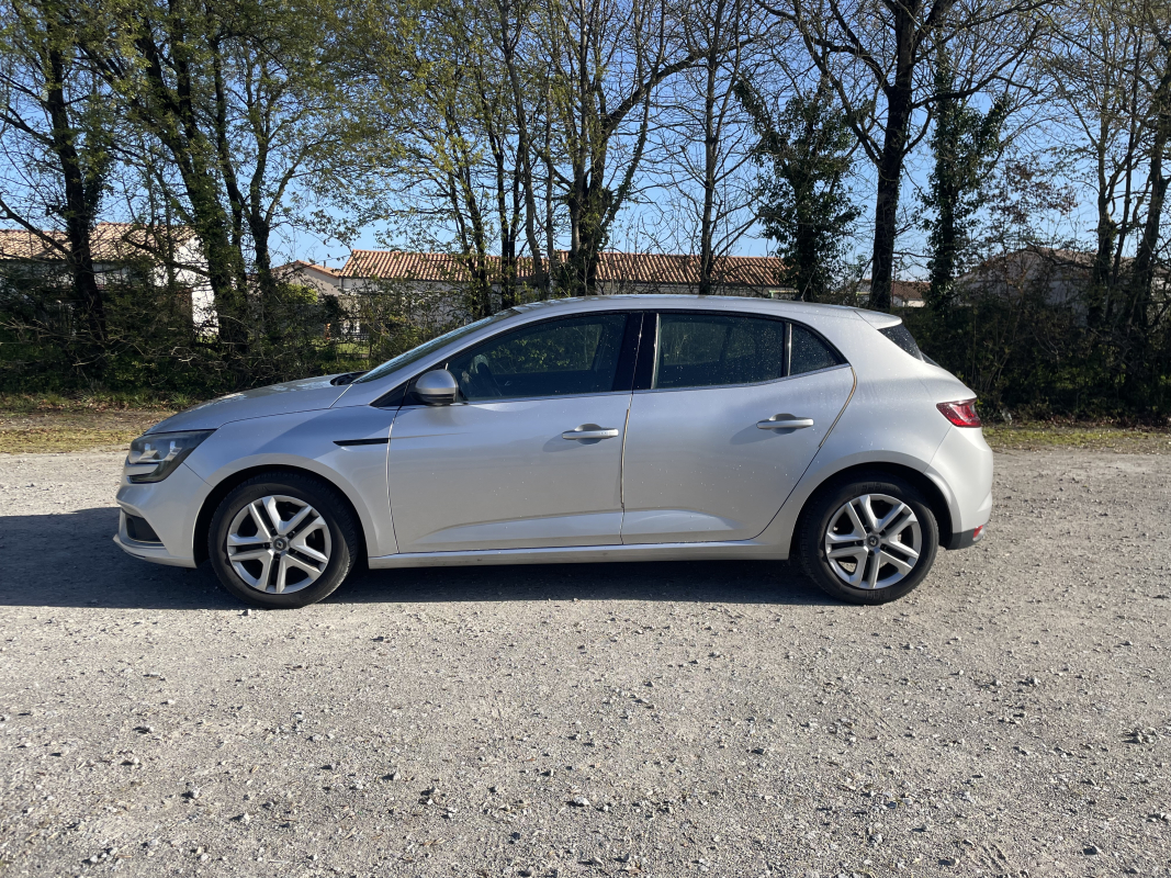 Renault Megane — 8