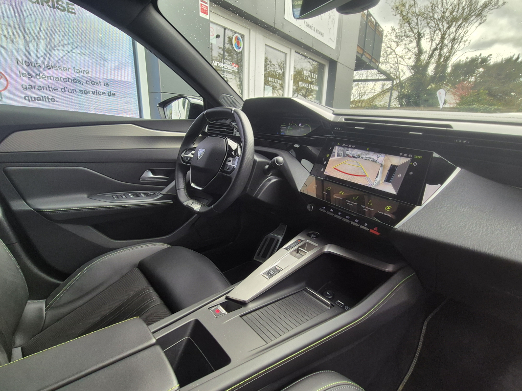 Peugeot 308 — 11