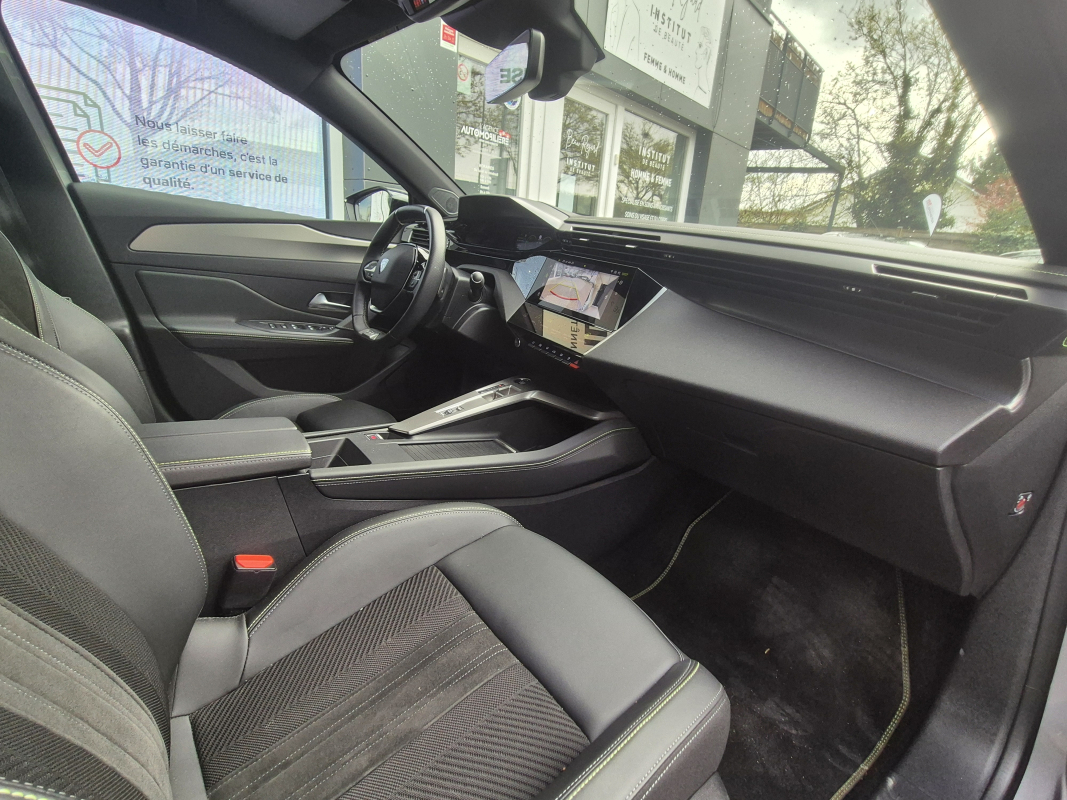 Peugeot 308 — 12