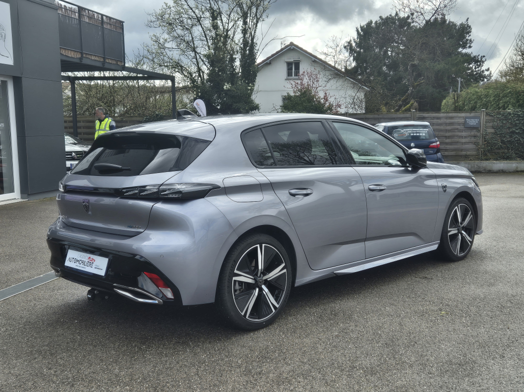 Peugeot 308 — 7