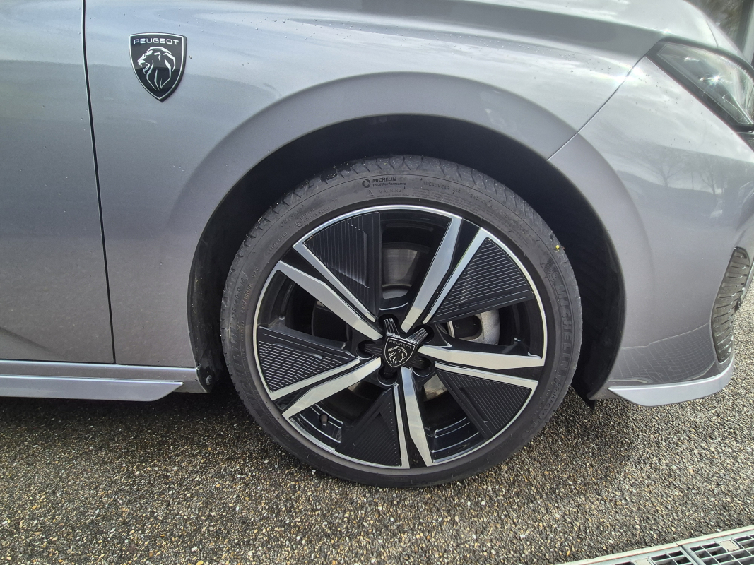 Peugeot 308 — 8