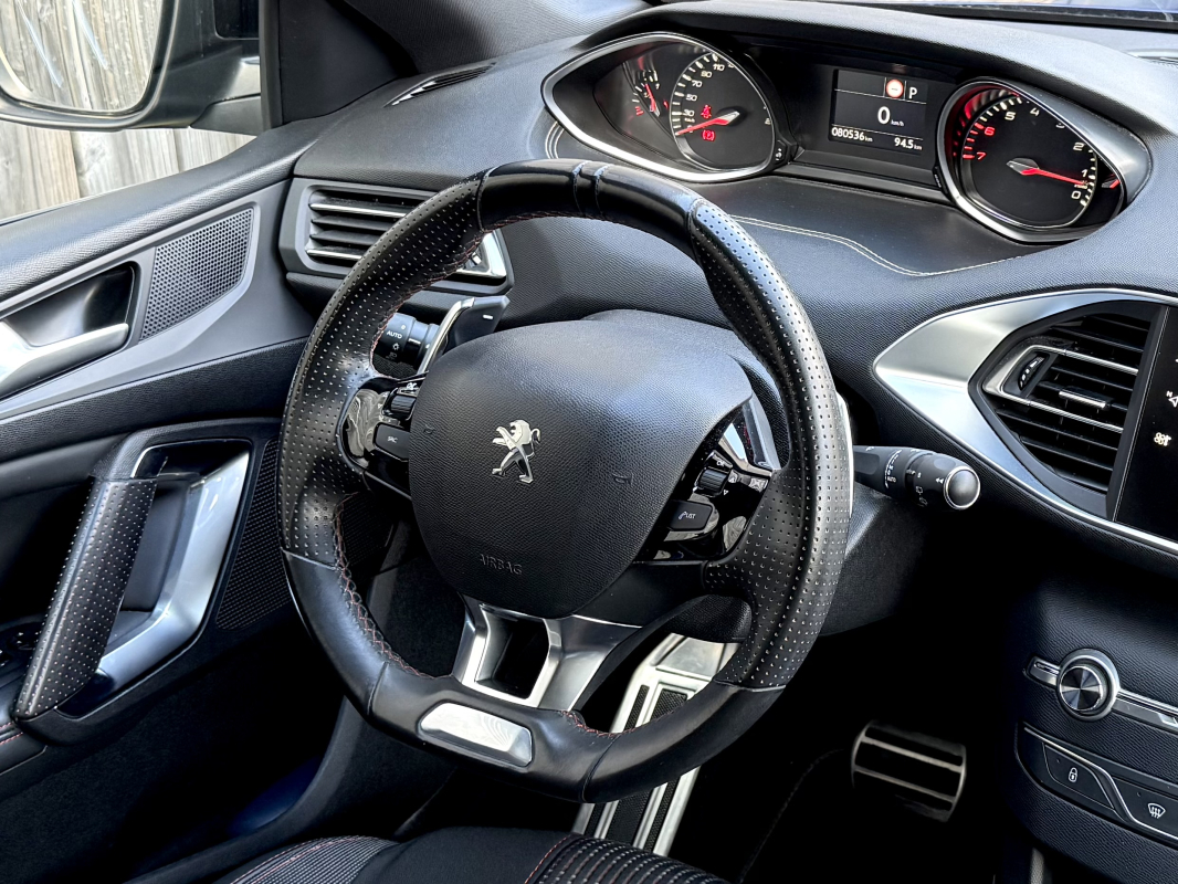 Peugeot 308 — 6