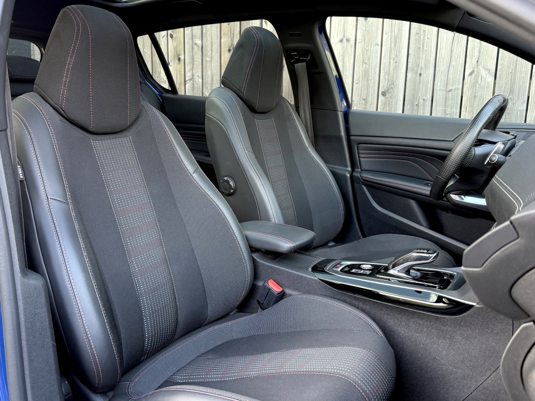 Peugeot 308 — 7