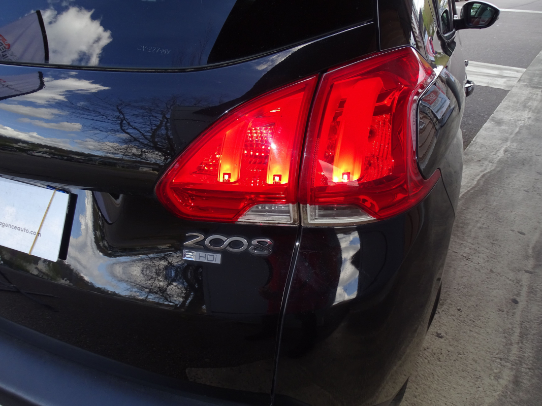 Peugeot 2008 — 29