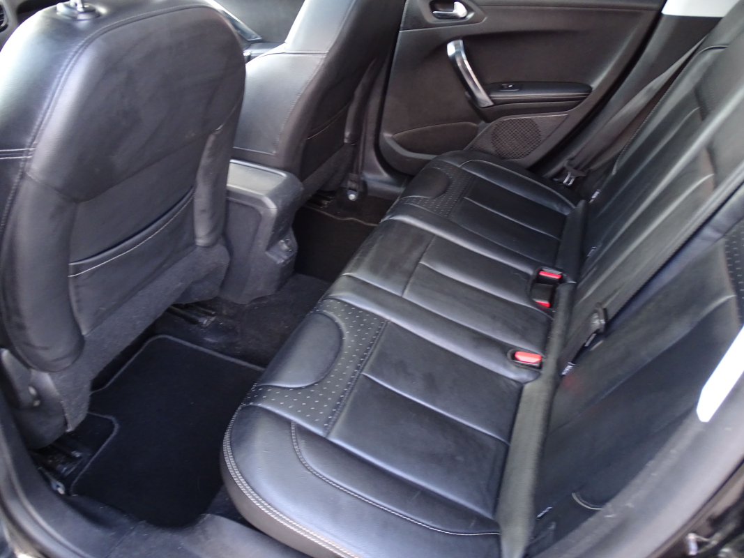 Peugeot 2008 — 15