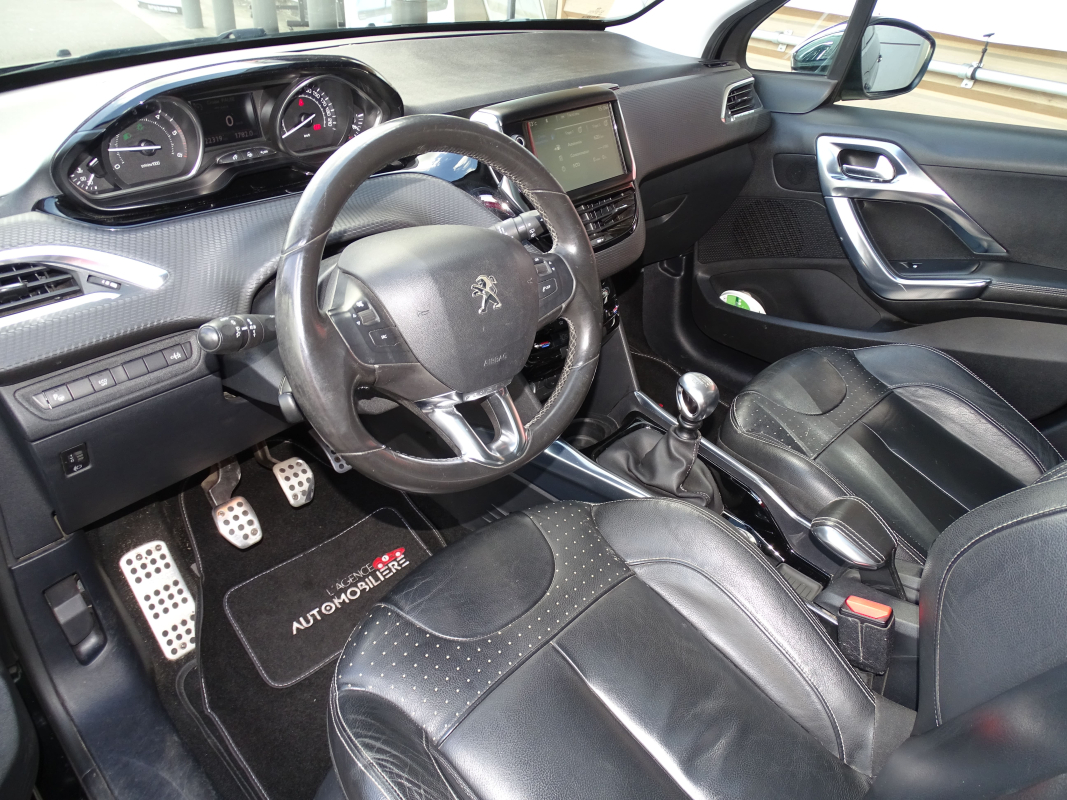 Peugeot 2008 — 16