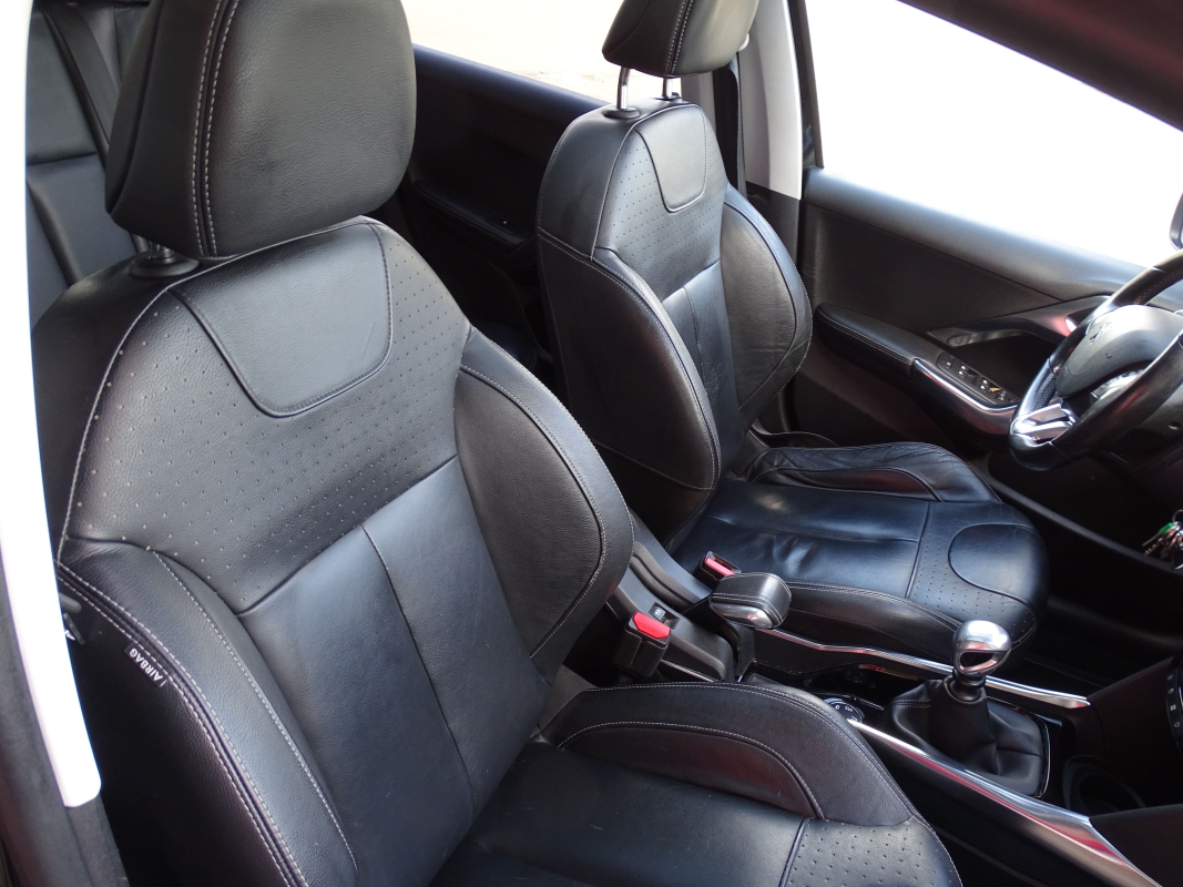 Peugeot 2008 — 30