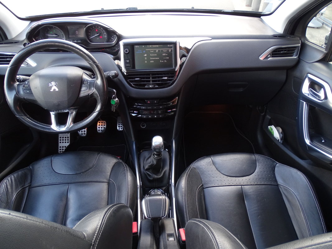 Peugeot 2008 — 18