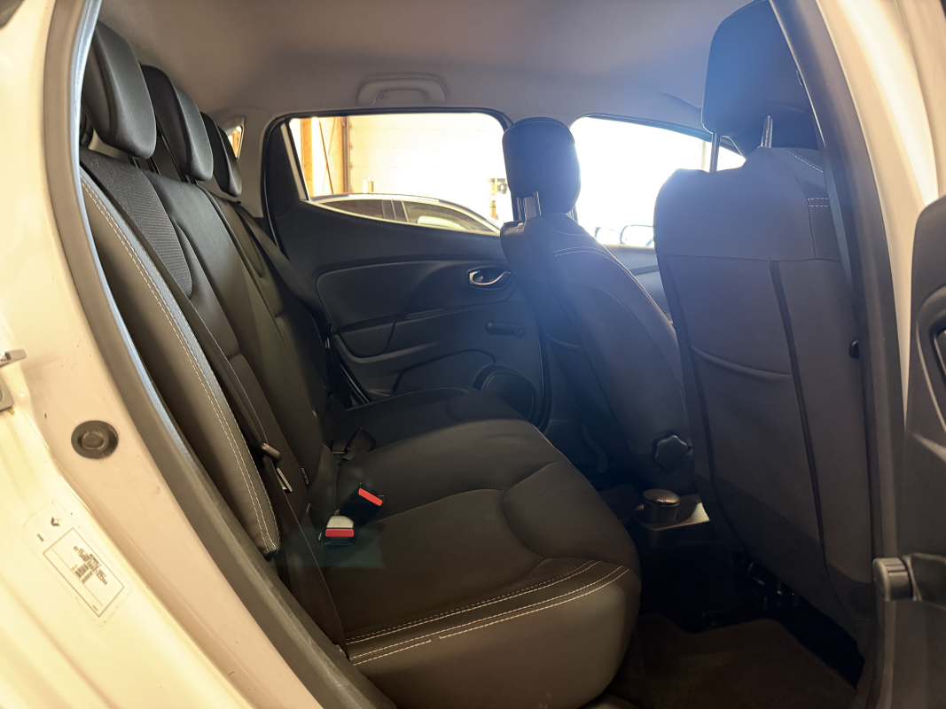 Renault Clio — 19