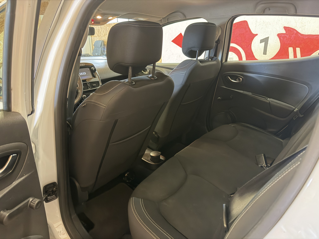 Renault Clio — 17